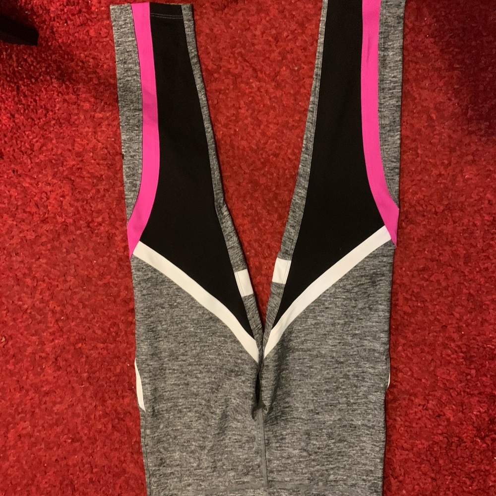 VS PINK LEGGINGS